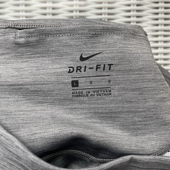 Nike Heather gray capri leggings, mid-rise, hidden small pockets, Soft, size L - Picture 7 of 8